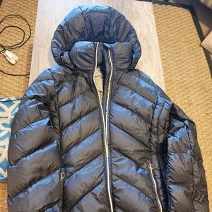 Brand new never worn Michael Kors puffer (filled with down)